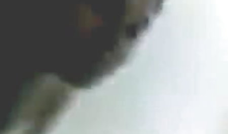 नीग्रो ने एक मलयालम सेक्सी फिल्म जवान लड़की की गांड में चुदाई की