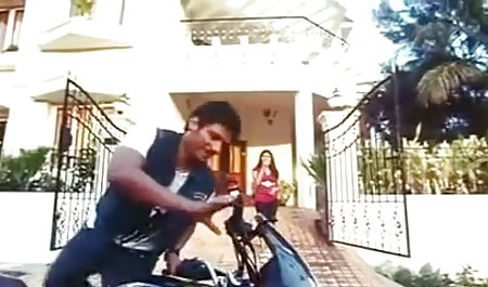 सुंदर युवा लड़कियों ने अपने शिक्षक को बहकाने का फैसला किया। शिक्षक सेक्सी कपड़ों में लड़कियों को देख रहा था और जल्दी से उत्तेजित हो गया और व्यापार में उतर गया संजय दत्त की सेक्सी वीडियो