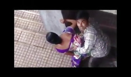 संचिका जानवर एक गर्म पुरुष को घर ले आया, उसे सेक्सी वीडियो फिल्म हद बालों वाली बिल्ली को चाटने के लिए दिया, और फिर एक दोस्त को गड़बड़ कर दिया