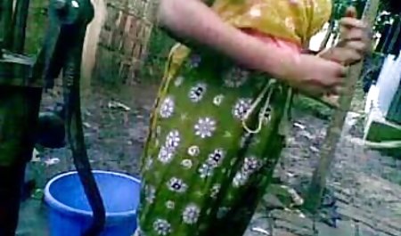 गे सेक्सी फिल्म हद वीडियो मिशा डिल्डो खिलौनों के साथ खेलती है
