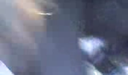 Slutty रवीना टंडन की सेक्सी फिल्म भाई युवा सौतेली बहन को ब्लैकमेल करता है और उसे चोदता है