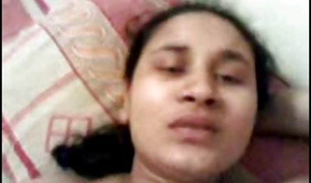 मैंने अपने शरीर और डिक पर महिलाओं के कपड़े रखे और उसे हस्तमैथुन सेक्सी ब्लू पिक्चर अंग्रेजी किया