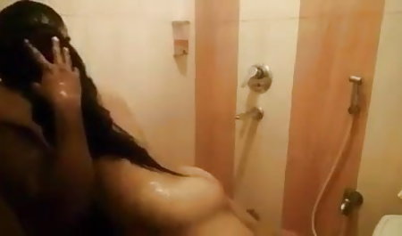 एक सेक्सी कोर्सेट में सेक्सी गोरा गुदा सेक्सी कॉमेडी फिल्म में गड़बड़ हो जाता है