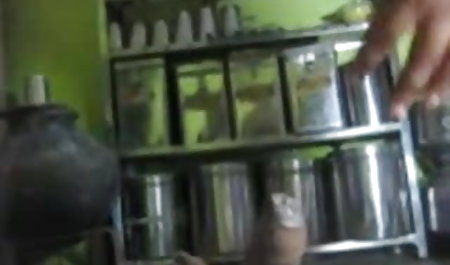 गोरा अवी उसके आदमी को मीठी गांड से चिढ़ाता हिंदी फिल्म मूवी सेक्सी है