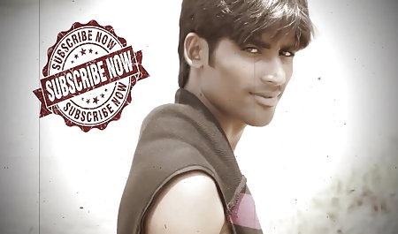 लेकिन सेक्सी फिल्म कॉमेडी यह और भी सुखद होगा जब एक मोटी सहिजन एक तंग, थोड़ा सिक्त गुदा में प्रवेश करती है और बच्चे को दर्द और जंगली खुशी में चिल्लाती है