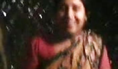 पति और पत्नी को बड़ा स्ट्रैपआन और फिस्टिंग बहुत पसंद है सेक्सी फिल्म बढ़िया वाली
