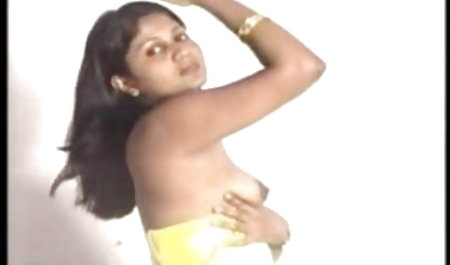 हेफ़ेर्स साउथ फिल्म सेक्सी ने अपनी दरारें दिखाईं और जंगली सुख में आ गए। और जैसा कि उन्होंने खुद को विशाल डिल्डो के साथ गधे में झटका दिया, आपको केवल यह देखने की जरूरत है