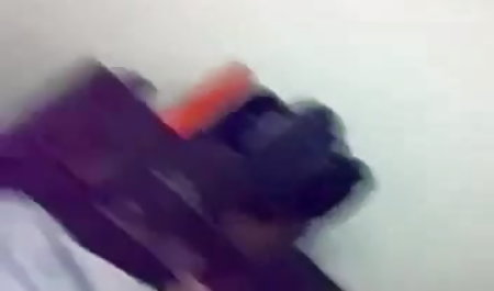 बस्टी ब्यूटी ऑफिस में कॉफी पीती है और पंप वाले कर्मचारी प्रियंका चोपड़ा का सेक्सी फिल्म के साथ चुदाई करती है