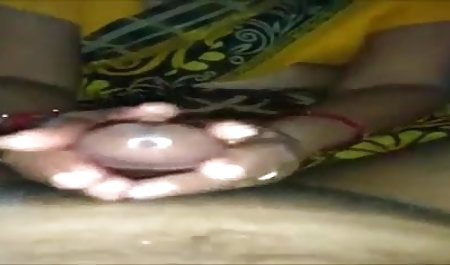 युवा लड़की एक कुर्सी में सेक्सी पिक्चर भेजो इंग्लिश में गड़बड़ हो जाता है