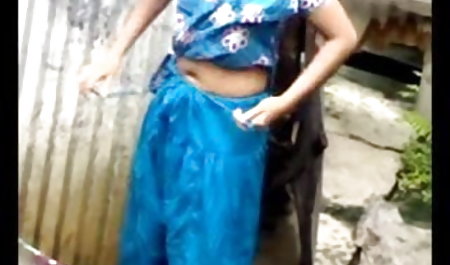 दोस्त सेक्सी वीडियो फिल्म हद एक छोटे से तंग गुदा में एक सुंदर लड़की को चोदता है