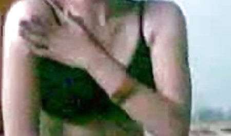 तीन पतला सुंदर समलैंगिकों ने एक छोटे समलैंगिक नंगा नाच मिथुन की सेक्सी फिल्म का मंचन किया