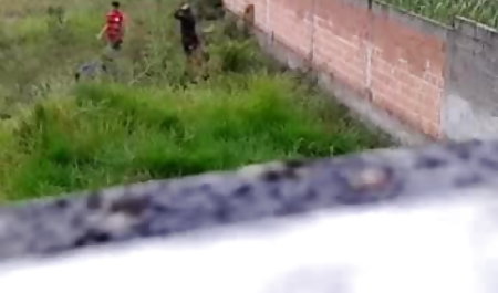 एक लंबे समय के लिए, एक काली लड़की के साथ यौन संबंध बनाने का सपना देख सेक्सी इंग्लिश मूवी रही एक मोटी लड़की अपने अपार्टमेंट में एक पतला चॉकलेट लड़की लाती है और, दिल से उसकी गंदी चूत को चाटते हुए, सभी अनुमत छेदों में प्यारी को फ्राई करती है