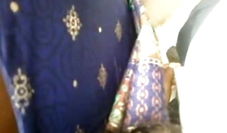 एक छोटा सा स्तन, और फिर चूत में एक सेक्सी फिल्म देना हत्यारा चुदाई के बाद, कई तरह के पोज़ में चुदाई! उसके स्तन बहुत आकर्षक ढंग से उसकी बाहों में कूद रहे हैं!