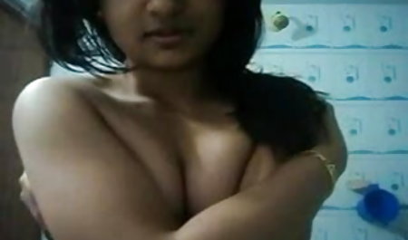 युवा आदमी एक परिपक्व सेक्सी सेक्सी फिल्म वीडियो देखने के लिए busty गोरा fucks