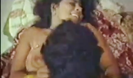 परिपक्व गोरा एक सदस्य की सवारी करता है सेक्सी बीएफ फिल्म भोजपुरी और बुरी तरह से विलाप करता है