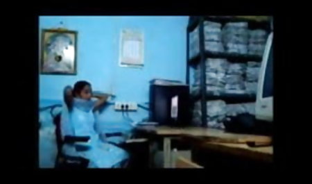 कलाकार एनालिटिक दो मॉडलों में हिंदी सेक्सी मूवी पिक्चर चुदाई करता है