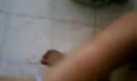 एक आदमी अपने मोटे मुर्गा दो लेटेस्ट सेक्सी फिल्म busty sluts fucks