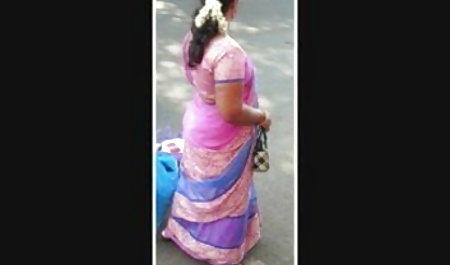 दो फूहड़ सेक्सी हिंदी फीचर फिल्म सुंदरियां सुंदर अंडे देती हैं