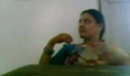 मोटी गधे समलैंगिक स्ट्रैपआन और गड़बड़ सौतेली बहन पर डाल दिया हिंदी हिंदी सेक्सी फिल्म