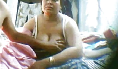 लेस्बियन लड़कियां सेक्सी भोजपुरी फिल्म दुलार करती हैं