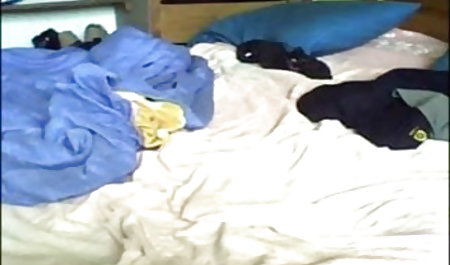 अंत में विशाल लटके हुए गोते के बीच एक आरामदायक जगह मिलती है, लेकिन लंबे समय तक यहां नहीं रहना चाहता है और गर्म मुंह और गीली मुंडा बिल्ली के सेक्सी हिंदी फीचर फिल्म बीच छिपने के लिए तूफान आता है