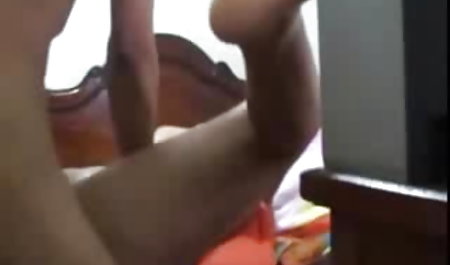 परिपक्व busty हिंदी सेक्स मूवीस नताशा जुजा एक परिपक्व सुंदर आदमी द्वारा गड़बड़ हो जाता है