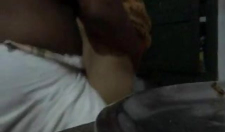 लड़की blowjob करती है और स्पर्म सेक्स करती हुई मूवी पीती है
