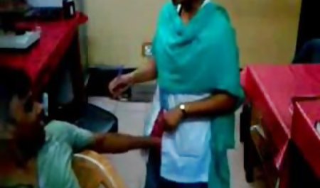 बस्टी लैटिना को वर्तमान में एक छाती मिली और वह क्या आश्चर्यचकित थी जब उसने वहाँ एक शांत लड़की को खोला, उसने तेल से उसकी गांड को चूसा, उसकी चूत को चाटा और अपने पति के पास ले गई, जिसने अपना मोटा लंड उसकी गांड सेक्सी मूवी वीडियो दिखाओ में डाल दिया।